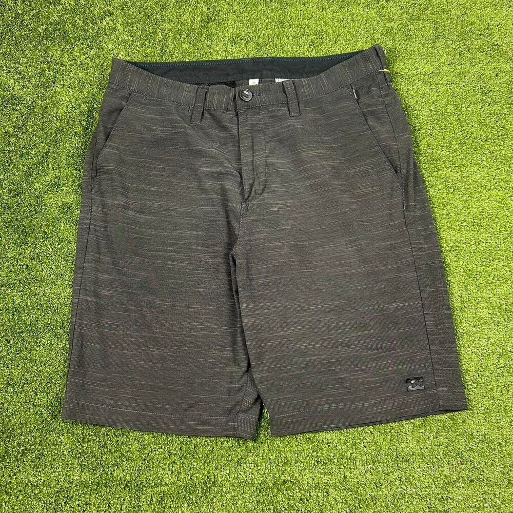 Billabong Men's Grey and Black Shorts